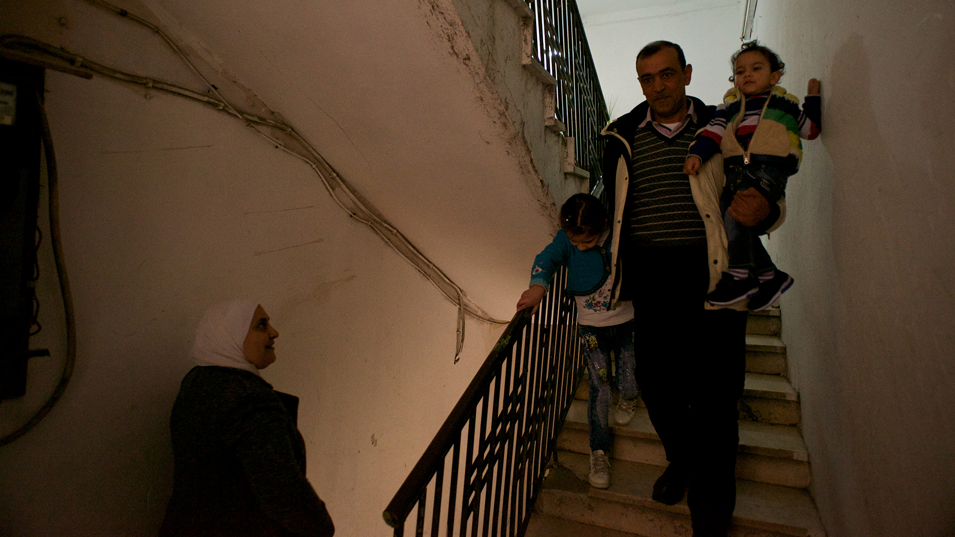 احمد و عائلته, كان يدير معمل صابون في حلب و لكنه يعاني في الأردن